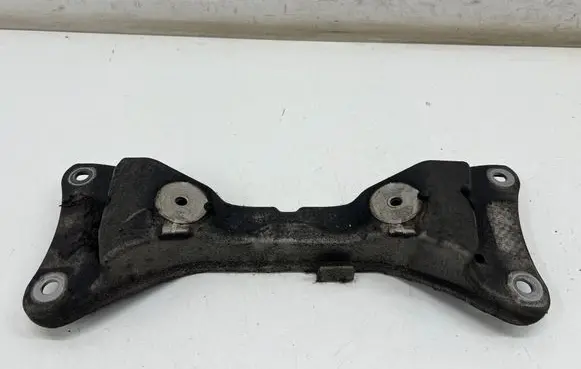 BMW 1 F20 F21 Gearbox mounting bracket 6077703 18574710 8574710