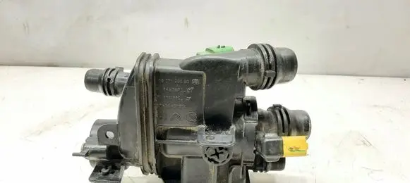 Thermostat/thermostat housing