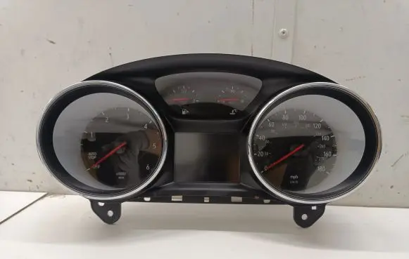 Opel Insignia B Speedometer (instrument cluster) 39108801