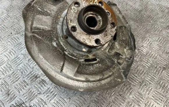 BMW 5 F10 F11 Rear wheel hub