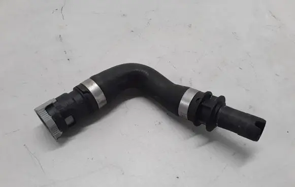 Volvo C70 Engine coolant pipe/hose