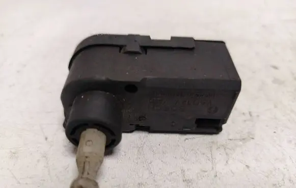 Audi A3 S3 8P Headlight level adjustment motor 0307853304 1J0941295A