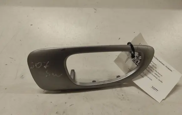 Peugeot 307 Front door handle cover 9634769977
