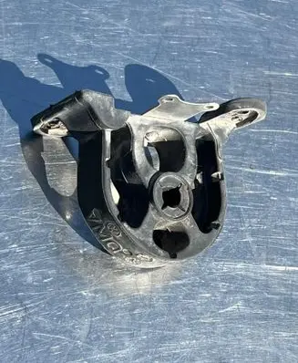 Volkswagen Phaeton Muffler mount bracket/holder 3D0253144A 3D0253144M