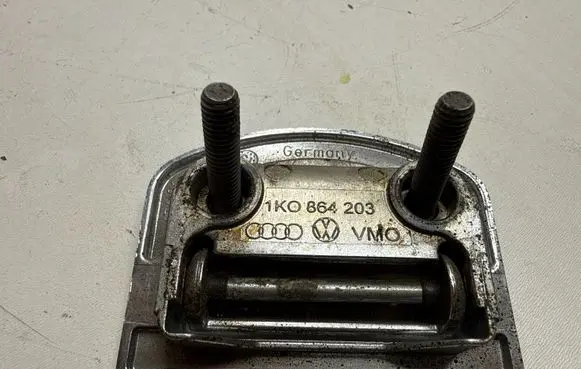 Audi Q5 SQ5 8R Tie down hook / loop 1KO864203