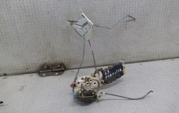 Subaru Forester SF Front door lock