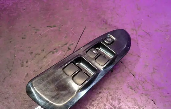 Mitsubishi Lancer Quarter vent window switch 