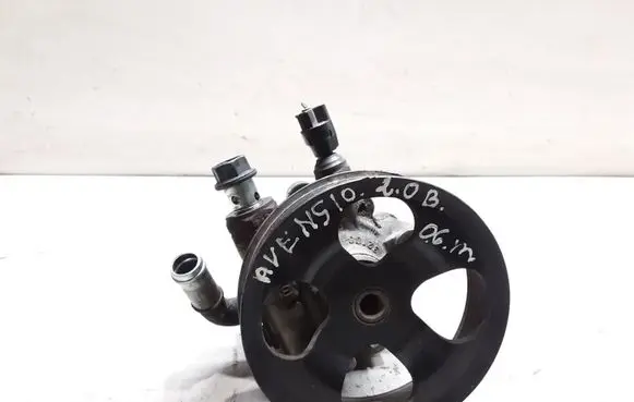 Toyota Avensis T250 Power steering pump