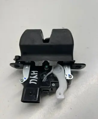 Loading door lock