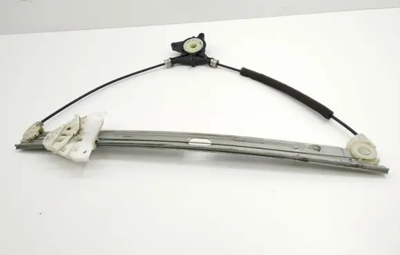 Mazda 5 Front window lifting mechanism without motor
