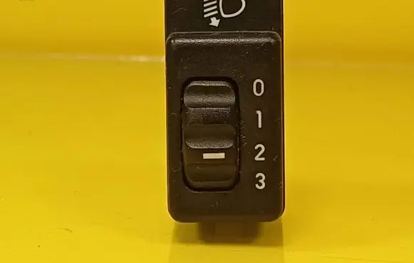 Opel Sintra Headlight level height control switch 90270514 90346276