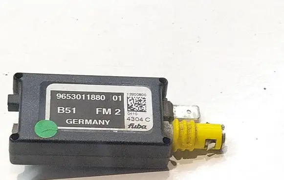 Citroen C4 I Aerial antenna amplifier 9653011880
