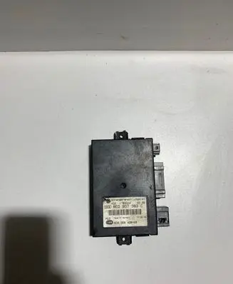 Audi A4 S4 B6 8E 8H Tow bar trailer control unit/module 8E0907383C 5DS00840803