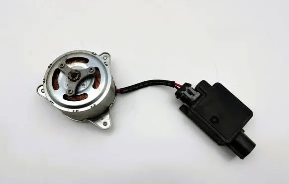Coolant fan relay