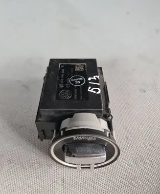 Volkswagen PASSAT B6 Ignition lock contact 3C0905843 33303301