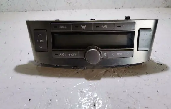 Toyota Avensis T250 Climate control unit 5590005170