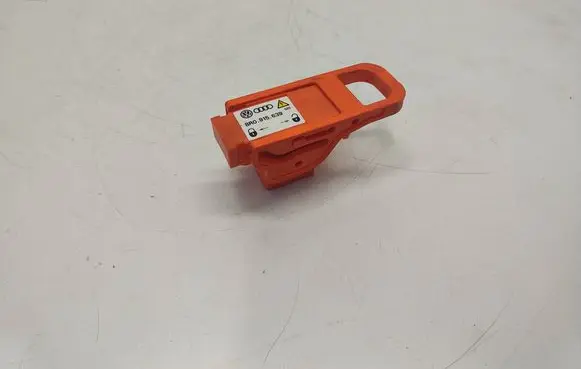 Audi Q5 SQ5 Battery relay fuse 8R0915639