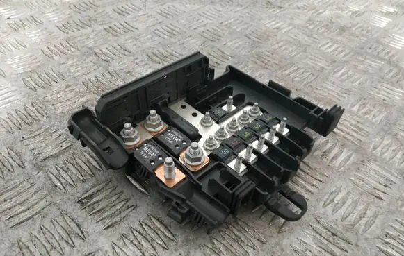 Fuse box set