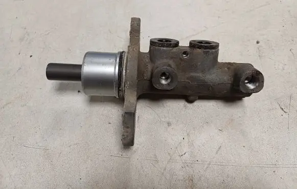 Opel Vectra C Master brake cylinder
