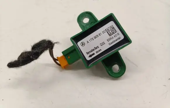 Mercedes-Benz E A207 Airbag deployment crash/impact sensor A1729056100
