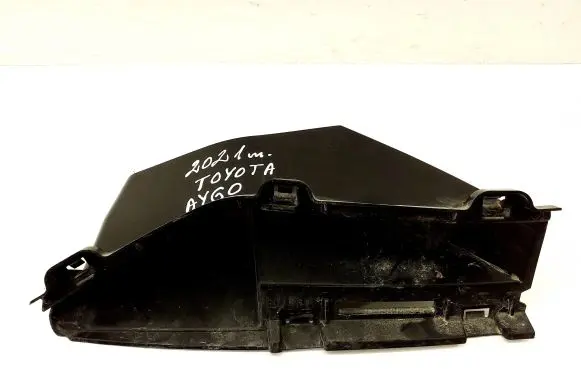 Toyota Aygo AB40 Air intake duct part 528110H080