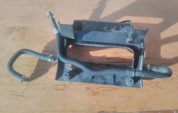 Nissan X-Trail T32 Intercooler pipe mounting bracket 