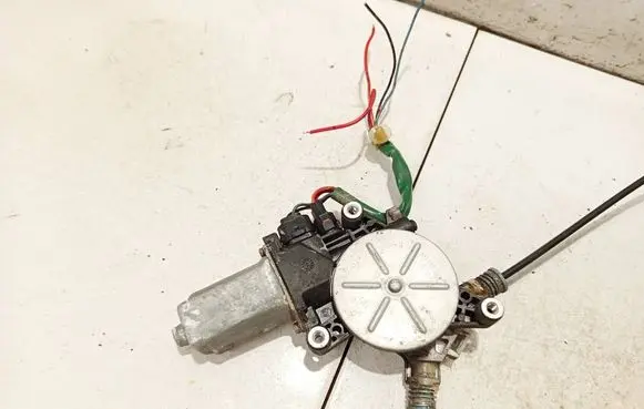 Honda Civic Front door window regulator motor