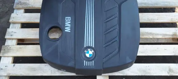 BMW 5 F10 F11 Engine cover (trim) 13717802847