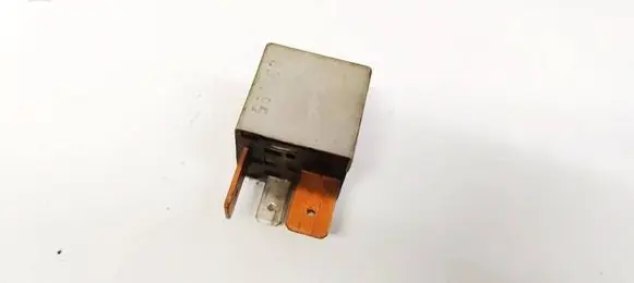 Volkswagen Polo IV 9N3 Other relay 357911253