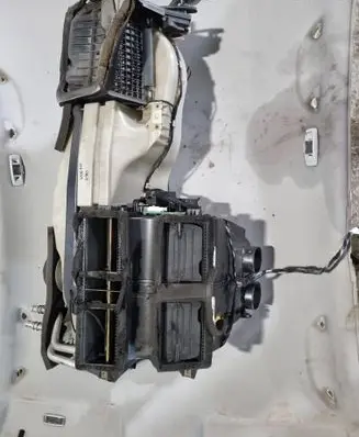 Volvo V70 Interior heater climate box assembly P08693260