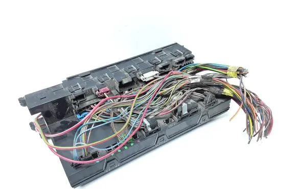 Mercedes-Benz E W211 Fuse module 2115452201 5DK00804760