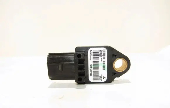 Mitsubishi Outlander Airbag deployment crash/impact sensor 8651A001