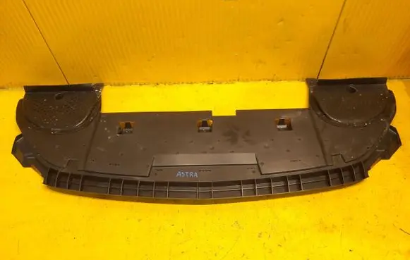 Opel Astra L Front bumper skid plate/under tray 9840237680