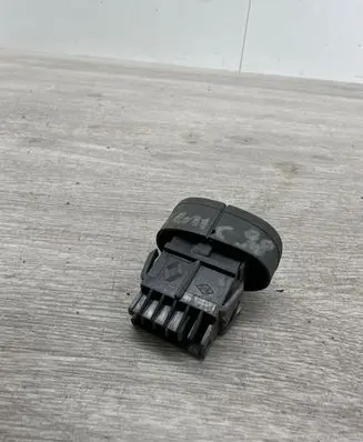 Renault Scenic I Windscreen/window heater switch