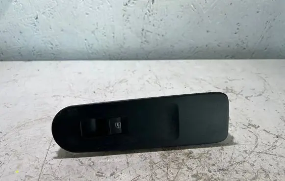Volkswagen Amarok Electric window control switch 2H0867469A
