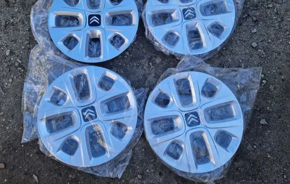 Citroen C3 Aircross Original wheel cap YQ00062580