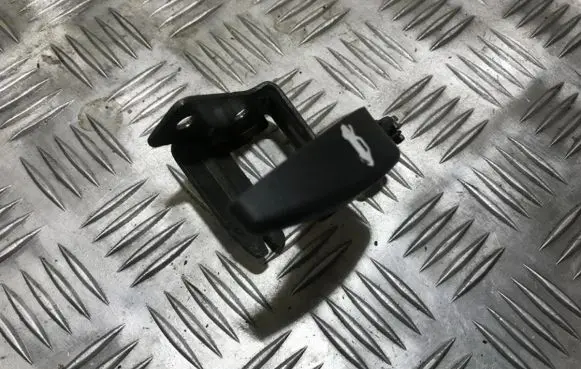 Hyundai Matrix Engine bonnet (hood) release handle