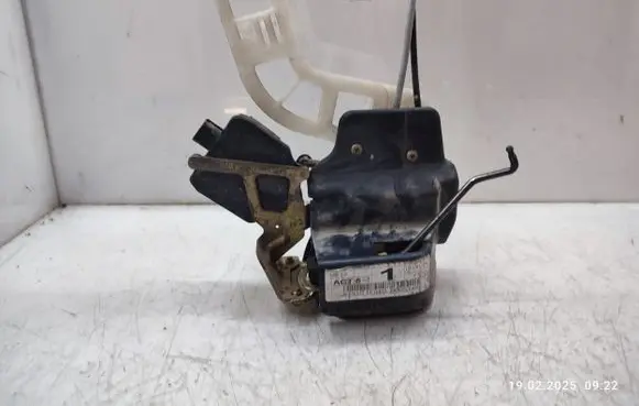 KIA Sportage Rear door lock 814101F010