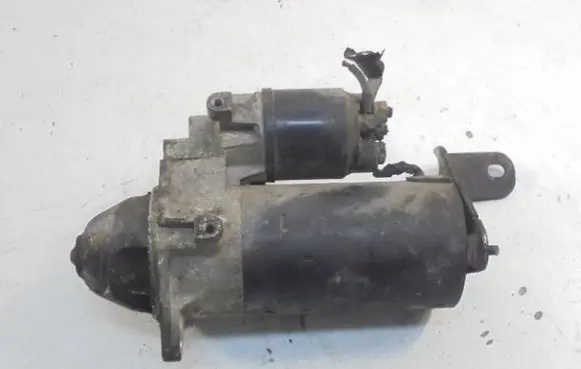 Opel Vectra C Starter motor 1005831230