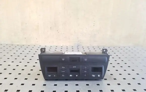 Audi A6 S6 C5 4B Climate control unit 4B0820043AQ
