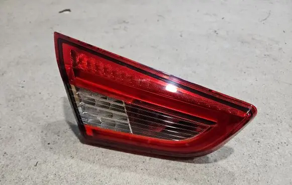 Maserati Ghibli Tailgate rear/tail lights 06700046820