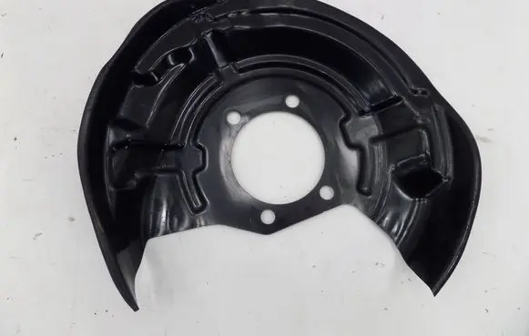 Nissan Leaf II (ZE1) Rear brake disc plate dust cover 