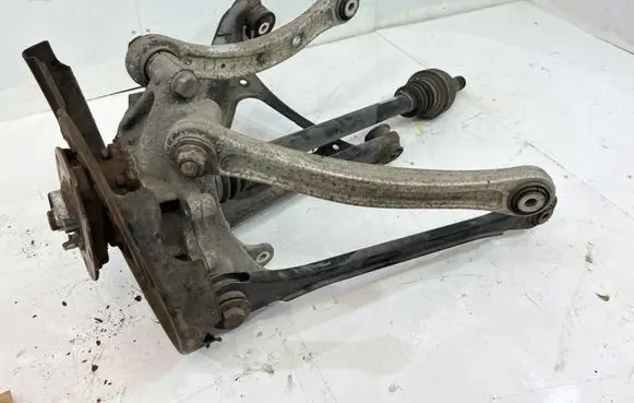 Volkswagen Touareg II Front wheel hub spindle knuckle 7P0505435A | 000000000000005464