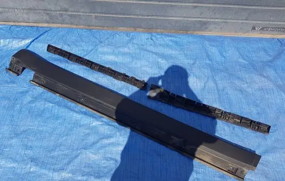 Mercedes-Benz ML W164 Sill A1646900240GG A1646900240 A1646982827