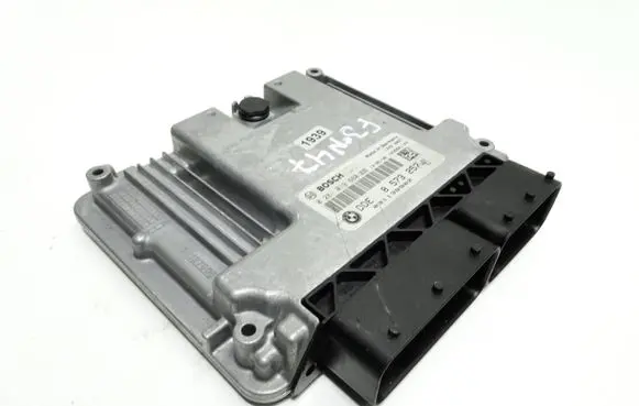 BMW 3 F30 F35 F31 Engine control unit/module 8573257 0281019680 031138902