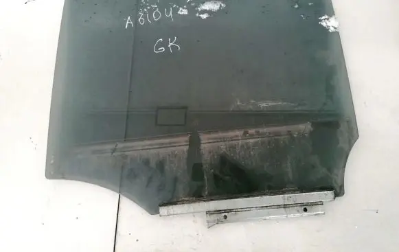 Toyota Urban Cruiser (XP110) Rear door window glass