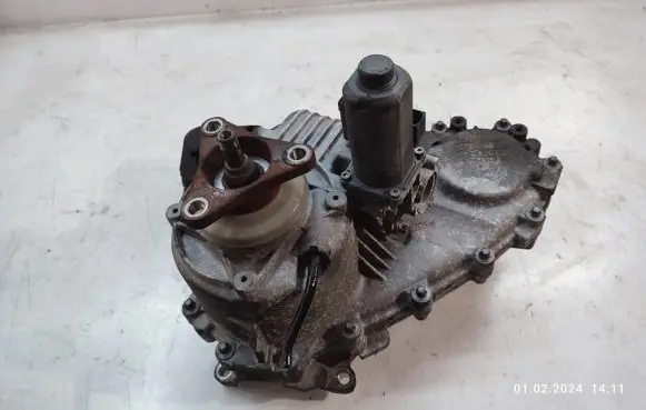 BMW X5 E70 Gearbox transfer box case 7599898
