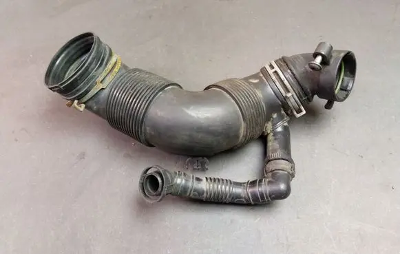 Volkswagen PASSAT B6 Brake booster pipe/hose 3C0129654M
