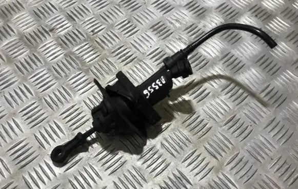 Ford Mondeo MK IV Clutch master cylinder 63s17a543bc 63s1-7a543-bc