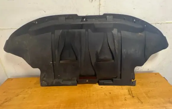 Engine splash shield/under tray